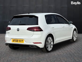 Used Volkswagen Golf 2018 for sale - 76479680: Photo