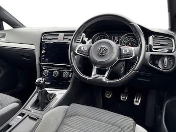 Used Volkswagen Golf 2018 for sale - 76479680: Photo