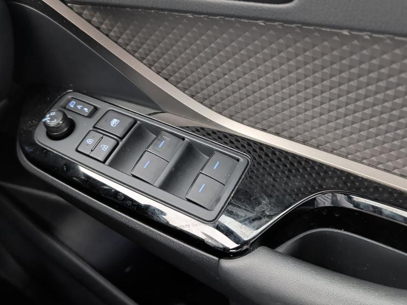 Used Toyota C-HR 2023 for sale - 77901149: Photo 17