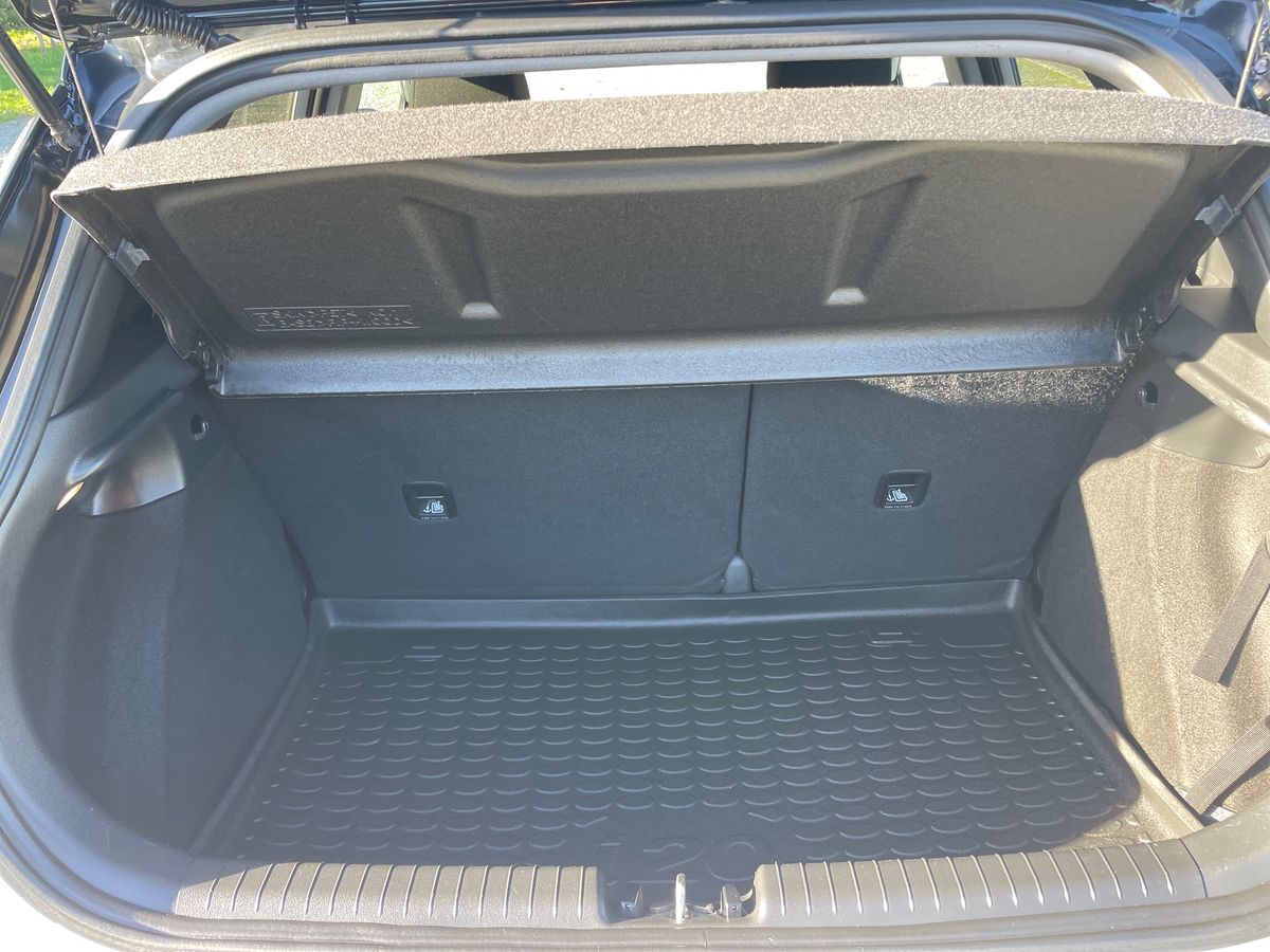 Used Hyundai i20 2020 for sale - 76580142: Photo 25