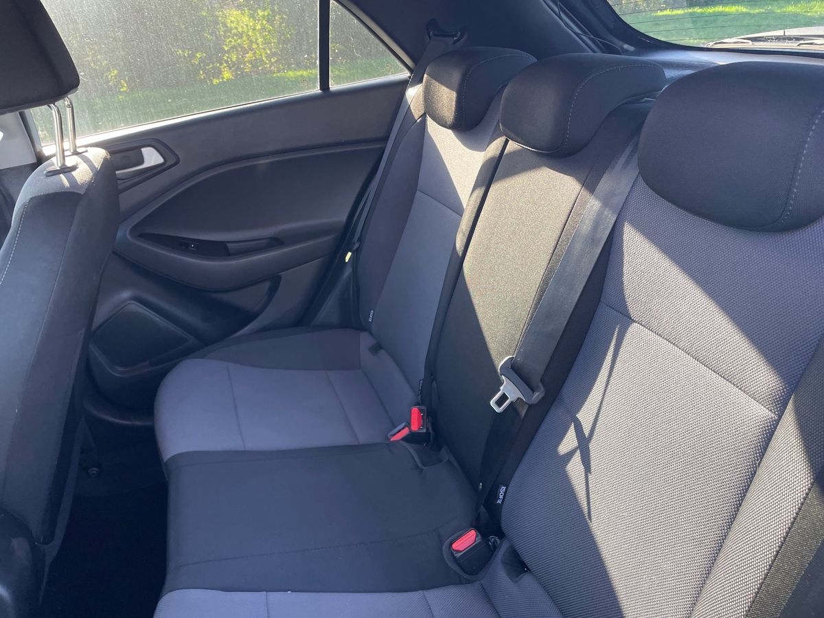 Used Hyundai i20 2020 for sale - 76580142: Photo 30