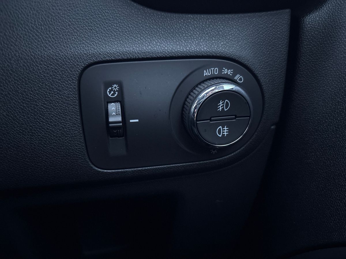 Used Vauxhall Crossland 2021 for sale - 76442110: Photo 26