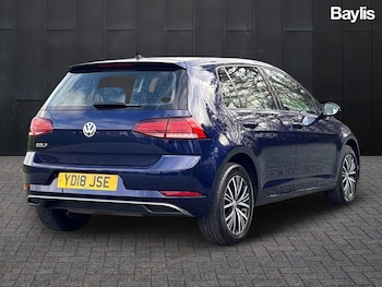 Used Volkswagen Golf 2018 for sale - 77512624: Photo