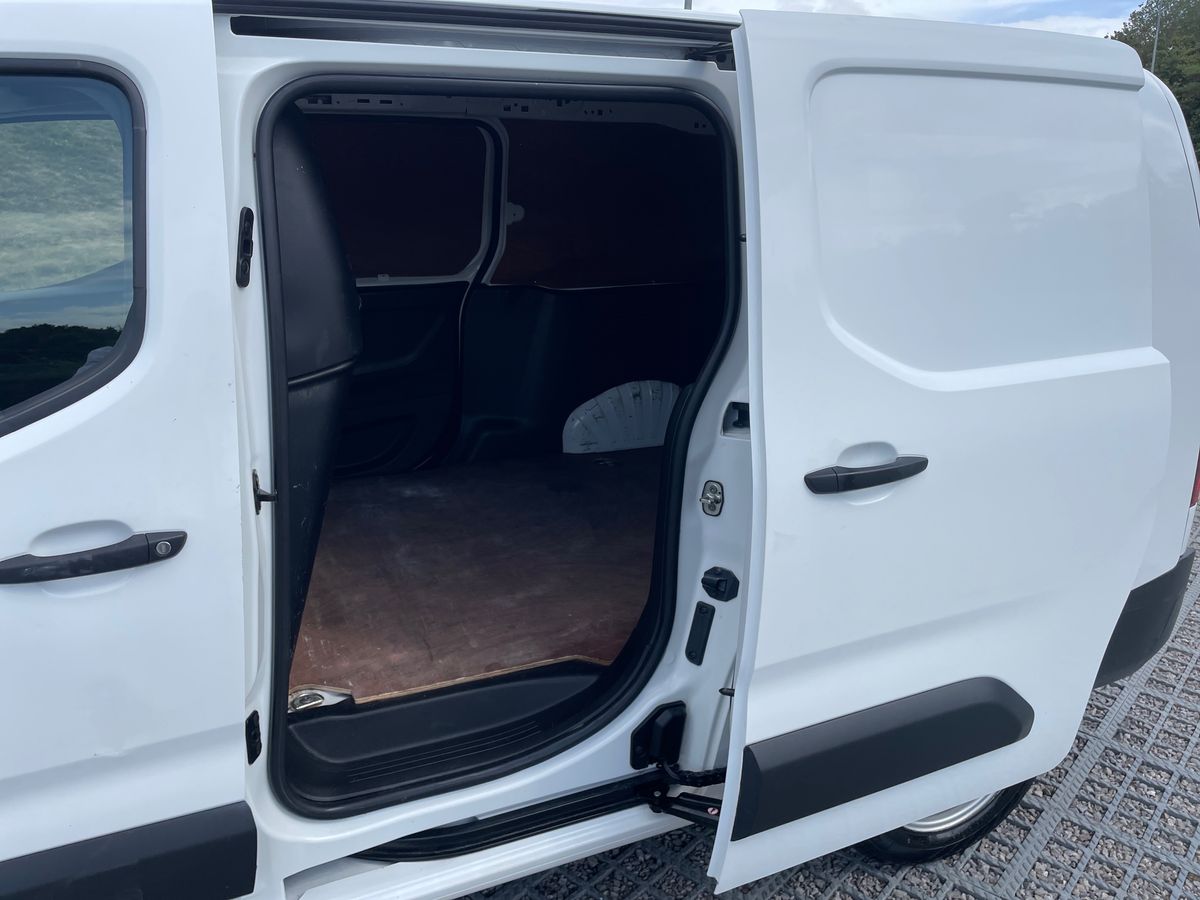 Vehicle 28