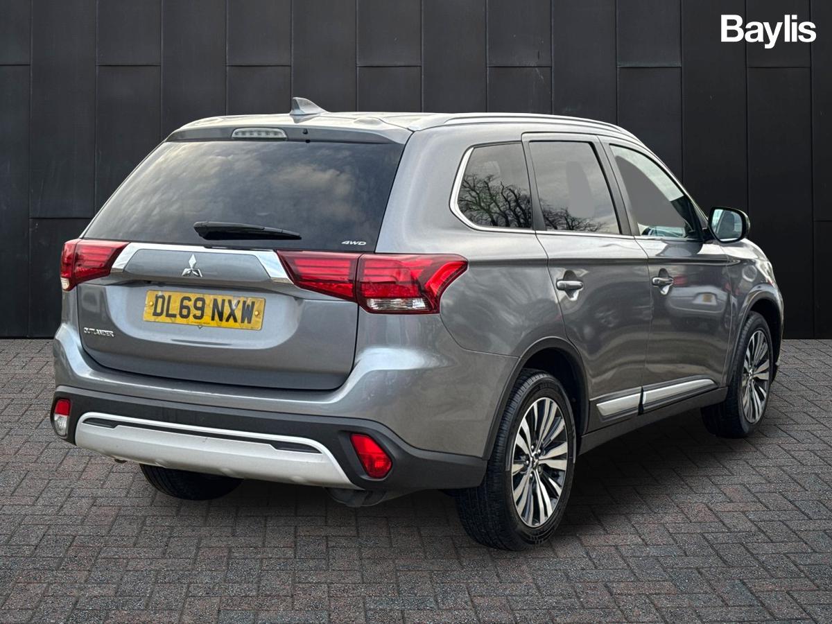 Used Mitsubishi Outlander 2021 for sale - 76474870: Photo 2