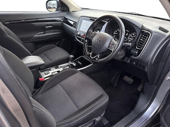 Used Mitsubishi Outlander 2021 for sale - 76474870: Photo