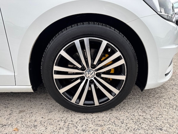 Used Volkswagen Touran 2017 for sale - 76190934: Photo 11