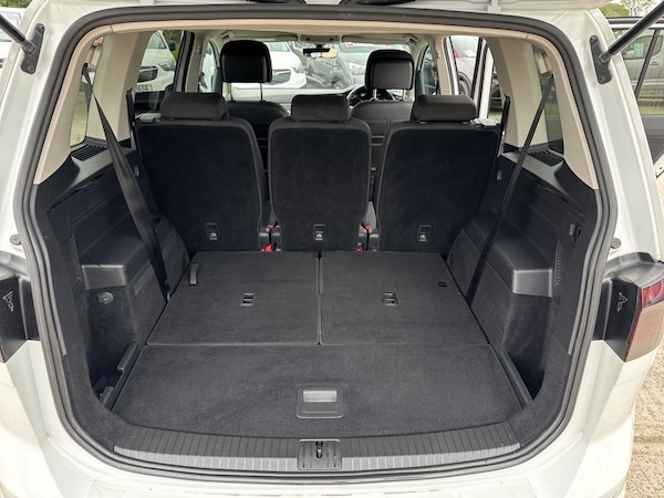 Used Volkswagen Touran 2017 for sale - 76190934: Photo 25