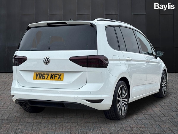 Used Volkswagen Touran 2017 for sale - 76190934: Photo 2