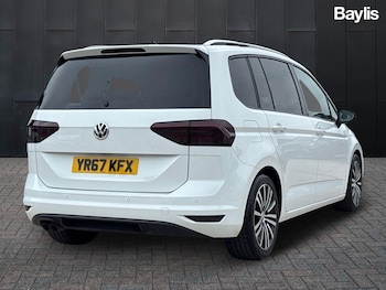Used Volkswagen Touran 2017 for sale - 76190934: Photo 2