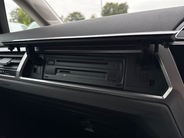 Used Volkswagen Touran 2017 for sale - 76190934: Photo 32