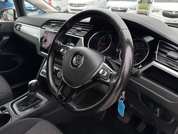 Used Volkswagen Touran 2017 for sale - 76190934: Photo 35