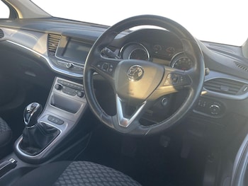 Used Vauxhall Astra 2016 for sale - 76888737: Photo