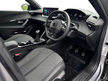 Used Peugeot 2008 2023 for sale - 77512630: Photo