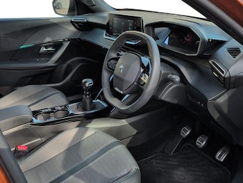 Used Peugeot 2008 2023 for sale - 77981345: Photo