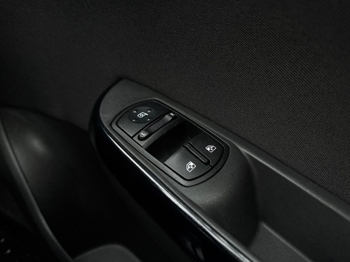 Used Vauxhall Corsa 2016 for sale - 77588421: Photo 17