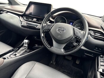 Used Toyota C-HR 2019 for sale - 77389059: Photo