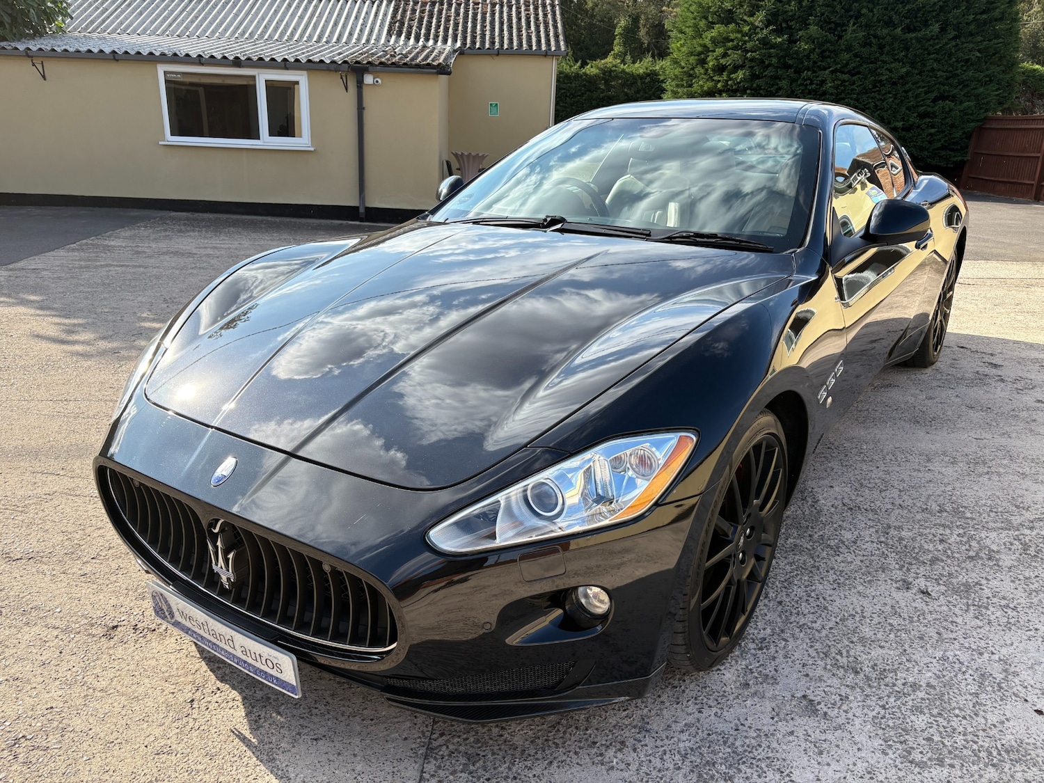 Used Maserati Granturismo 2011 for sale - 75934608: Photo 3