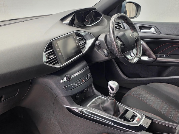 Used Peugeot 308 2017 for sale - 76175444: Photo 18