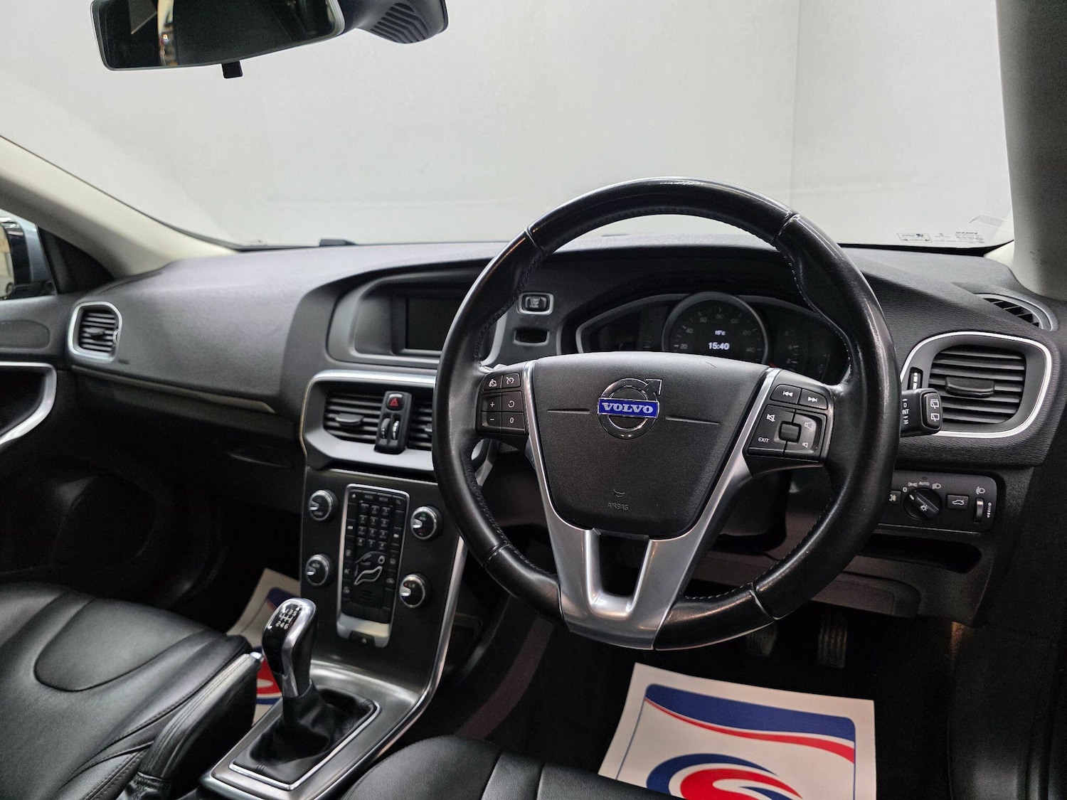 Used Volvo V40 2014 for sale - 76121620: Photo 11