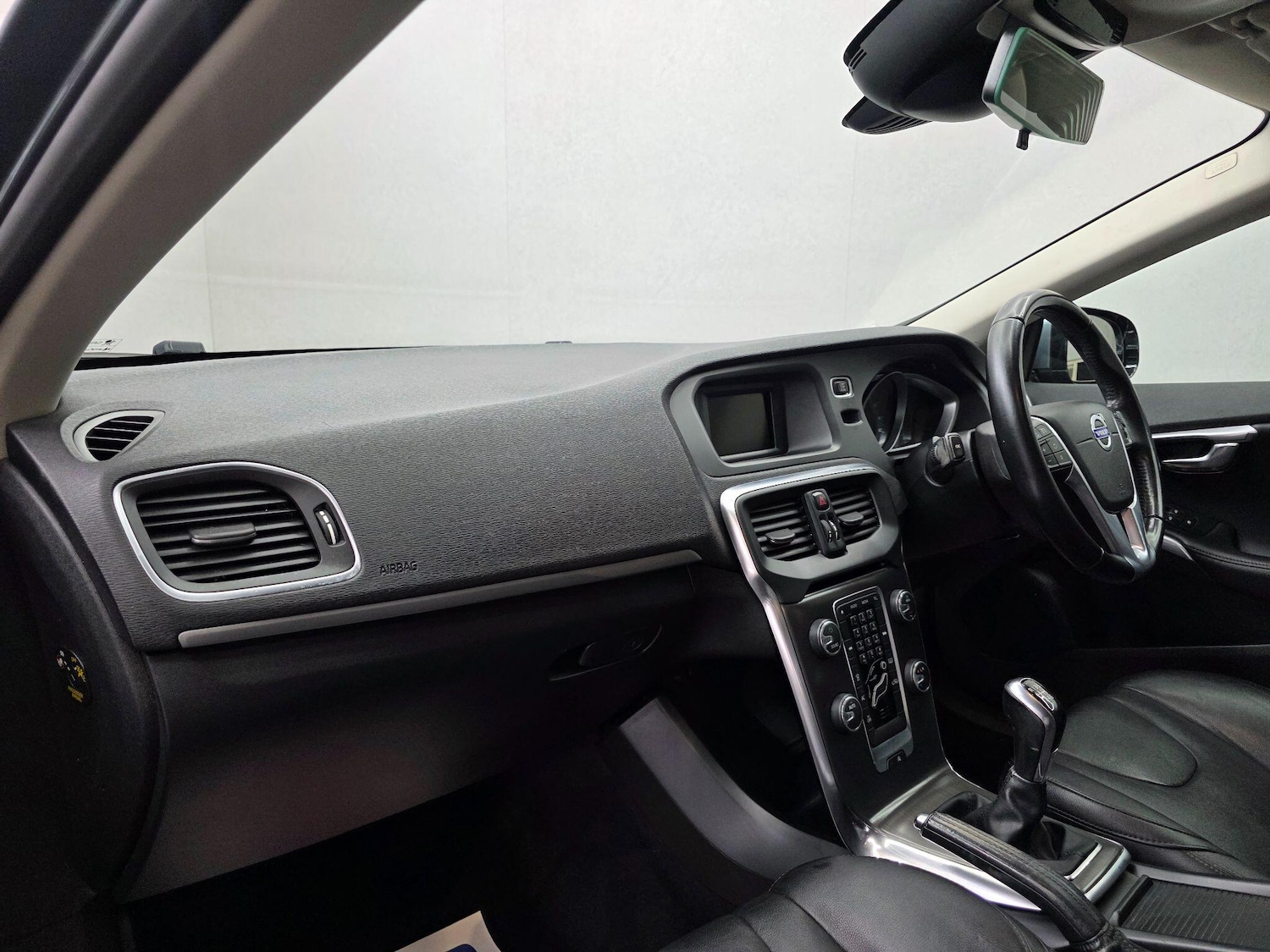 Used Volvo V40 2014 for sale - 76121620: Photo 14