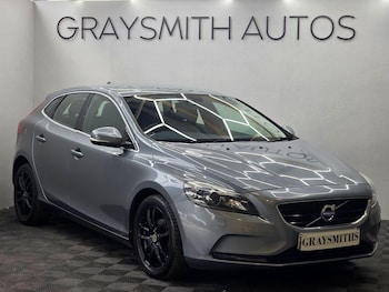 Used Volvo V40 2014 for sale - 76121620: Photo