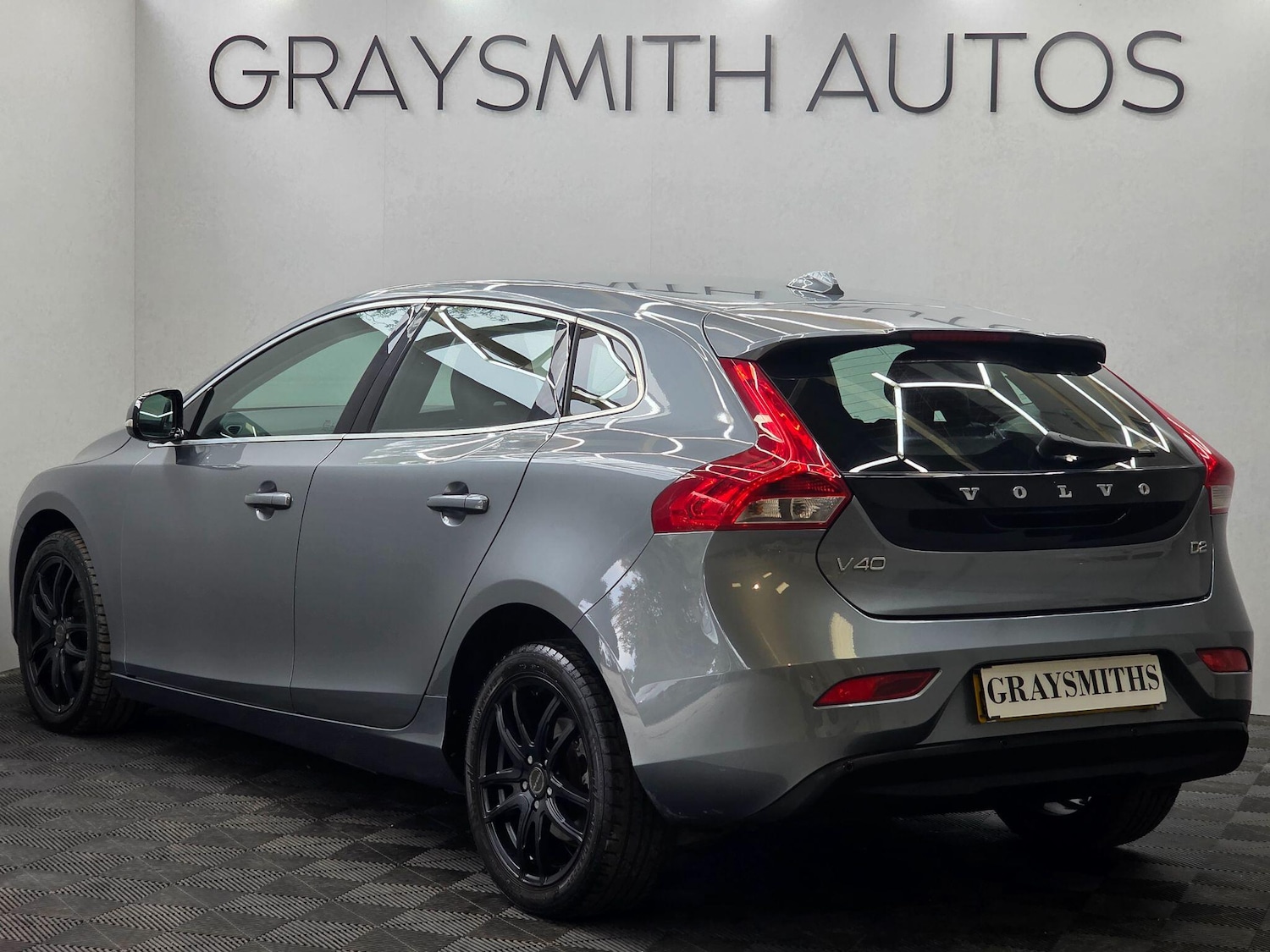Used Volvo V40 2014 for sale - 76121620: Photo 3