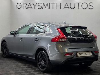 Used Volvo V40 2014 for sale - 76121620: Photo