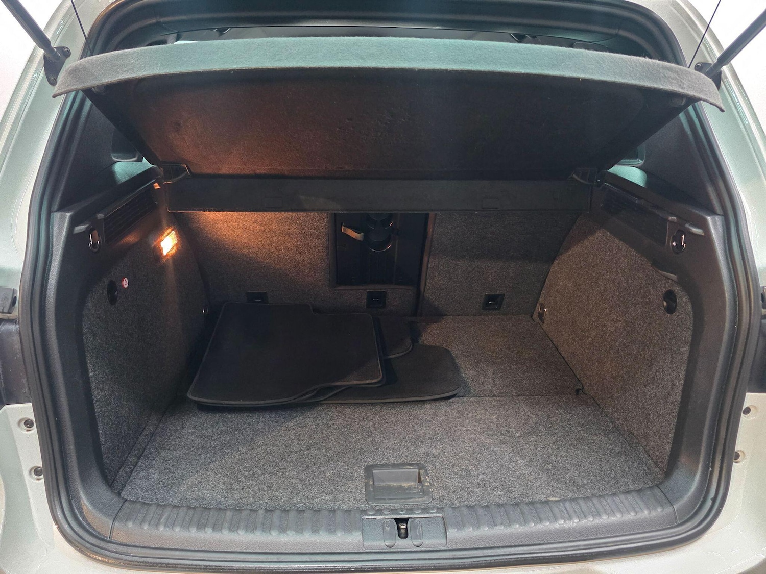 Used Volkswagen Tiguan 2015 for sale - 76550139: Photo 41