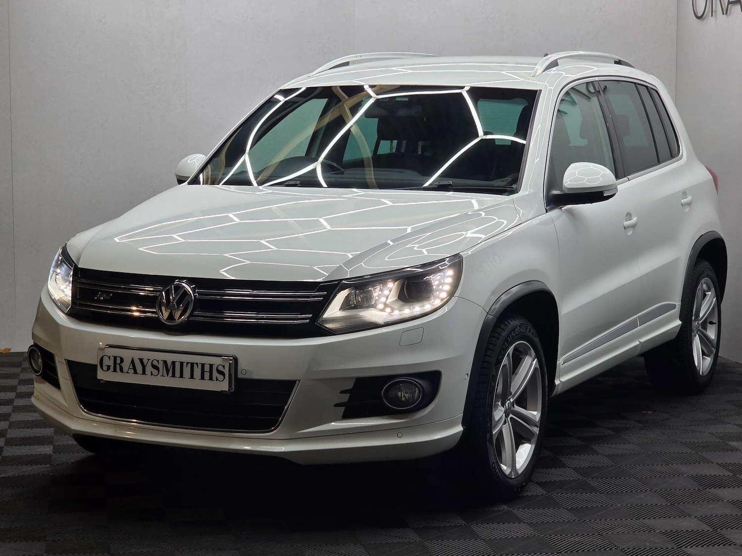 Used Volkswagen Tiguan 2015 for sale - 76550139: Photo 5