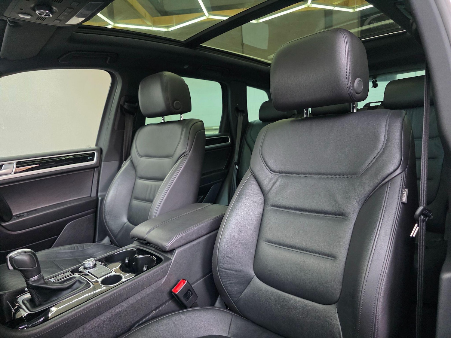 Used Volkswagen Touareg 2017 for sale - 76361118: Photo 34