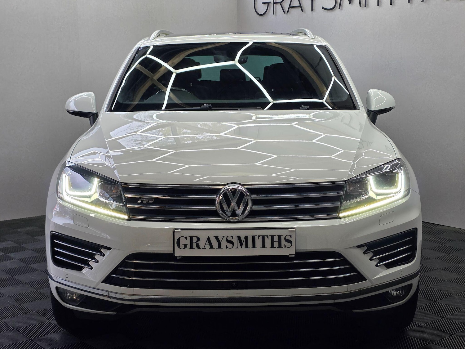 Used Volkswagen Touareg 2017 for sale - 76361118: Photo 6