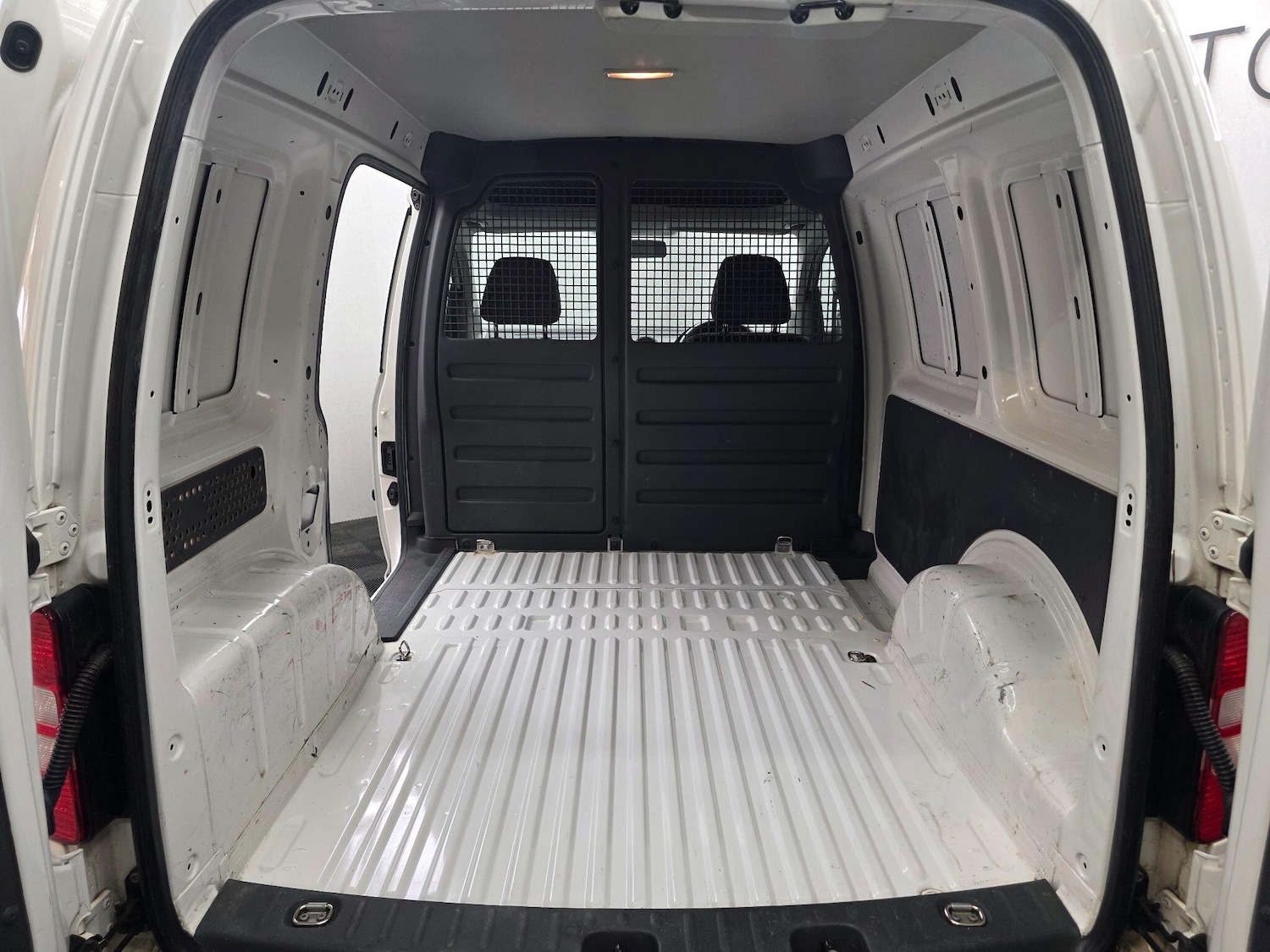 Used Volkswagen Caddy 2014 for sale - 76423413: Photo 11