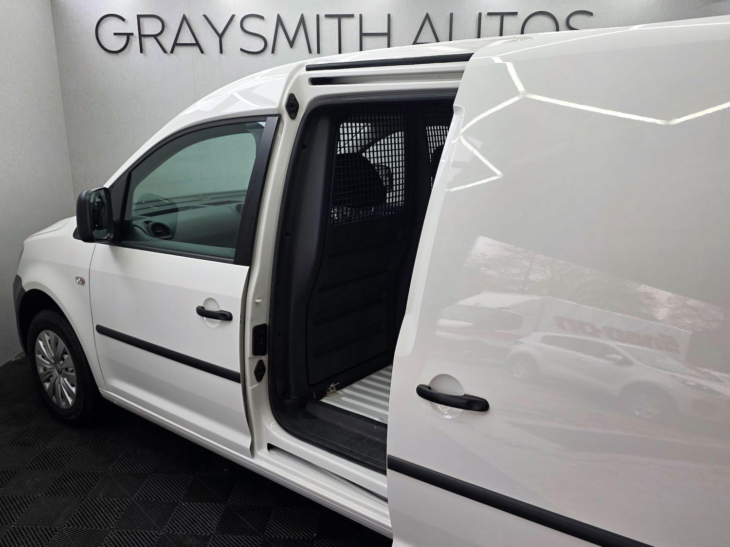 Used Volkswagen Caddy 2014 for sale - 76423413: Photo 9