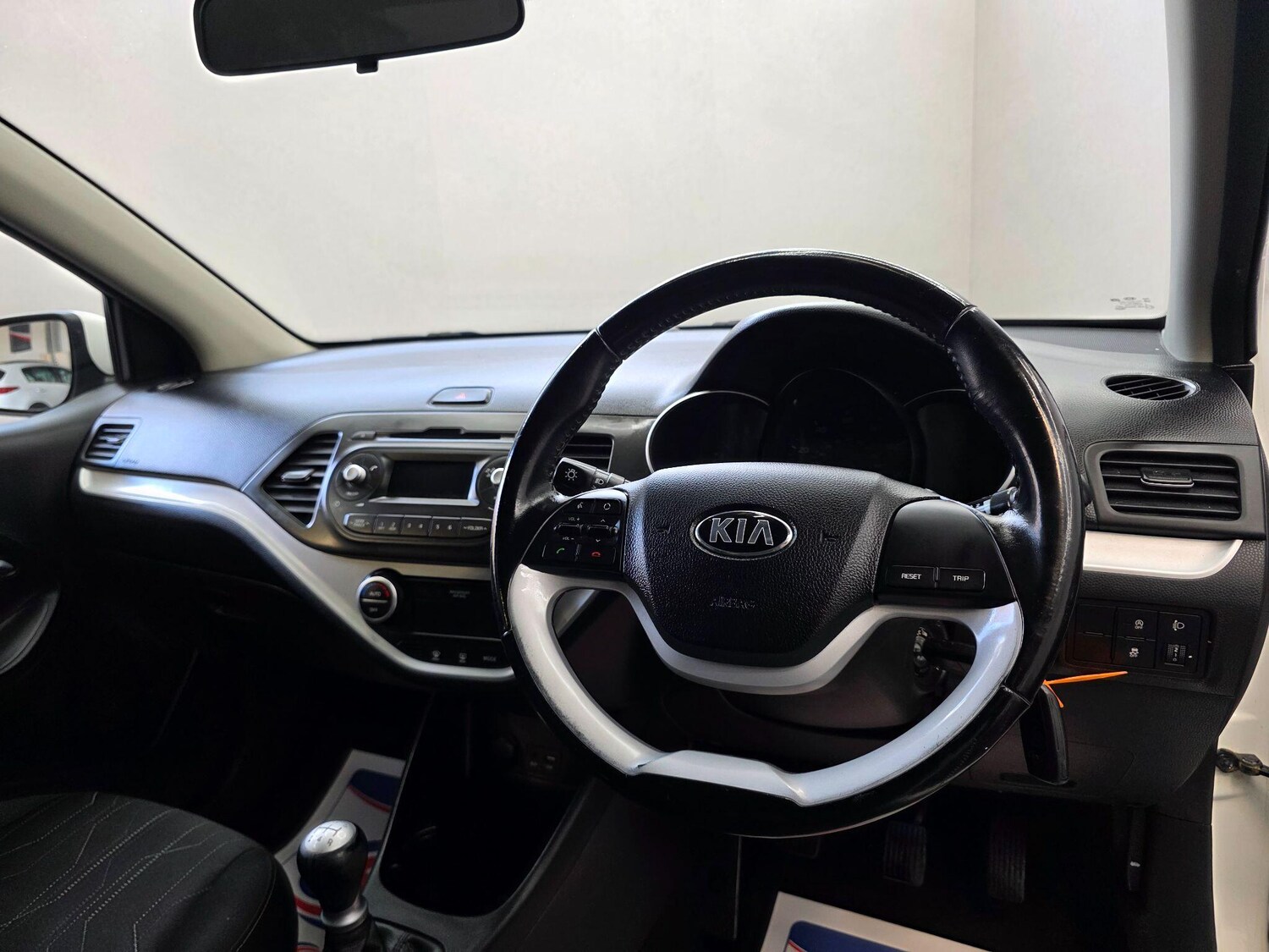 Used Kia Picanto 2015 for sale - 76336107: Photo 11