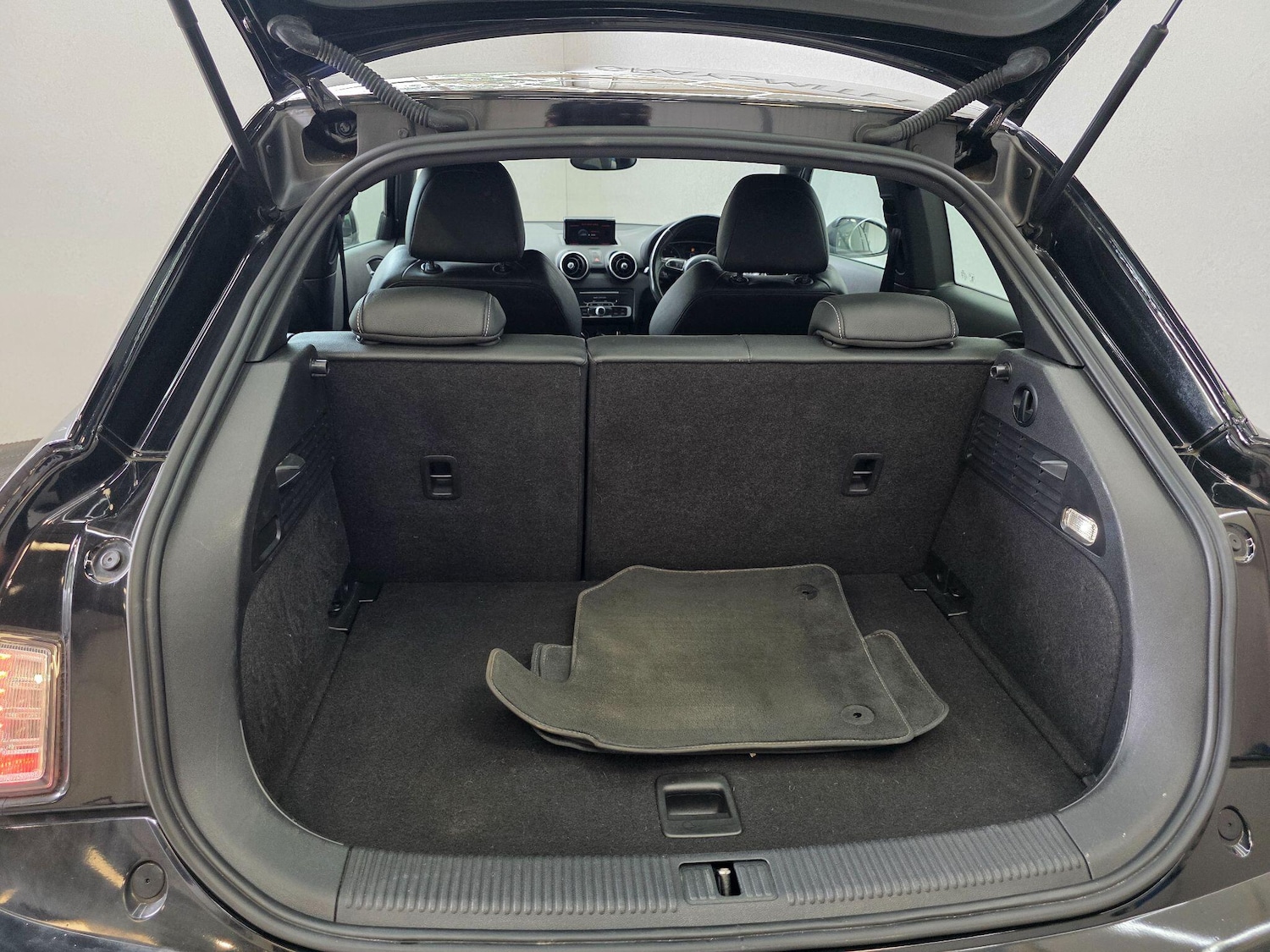 Used Audi A1 2015 for sale - 76104010: Photo 10