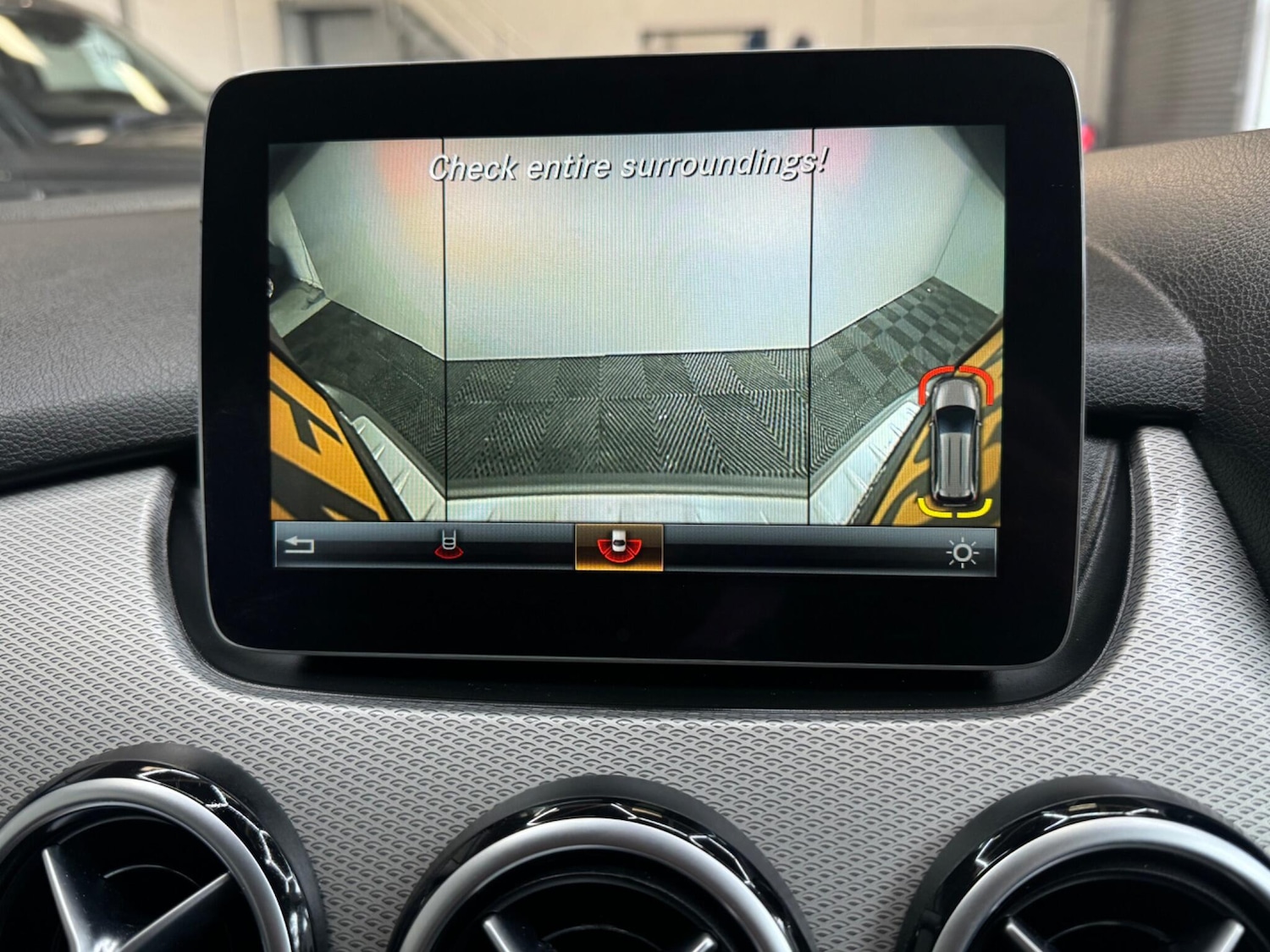 Used Mercedes-Benz B Class 2017 for sale - 76104008: Photo 18