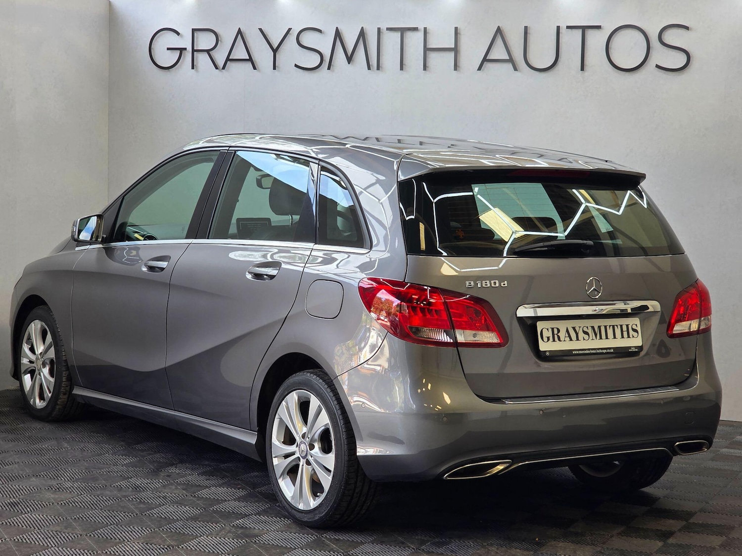 Used Mercedes-Benz B Class 2017 for sale - 76104008: Photo 3