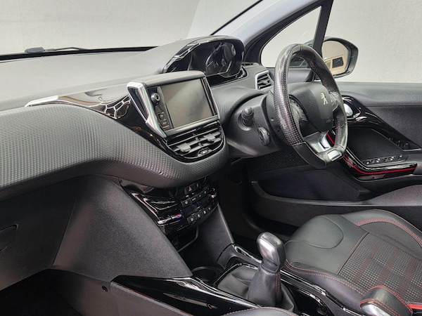 Used Peugeot 2008 2017 for sale - 76174850: Photo 16