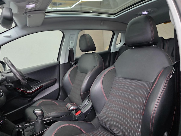 Used Peugeot 2008 2017 for sale - 76174850: Photo 31