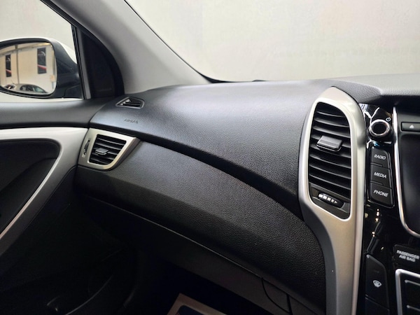 Used Hyundai i30 2017 for sale - 76174737: Photo 17