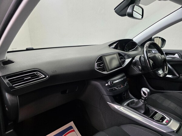 Used Peugeot 308 2015 for sale - 76174768: Photo 15