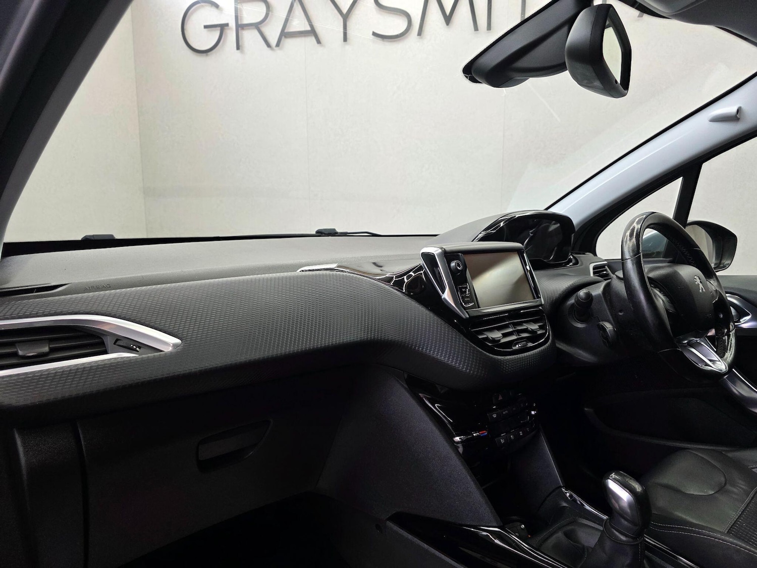 Used Peugeot 2008 2017 for sale - 76398243: Photo 15