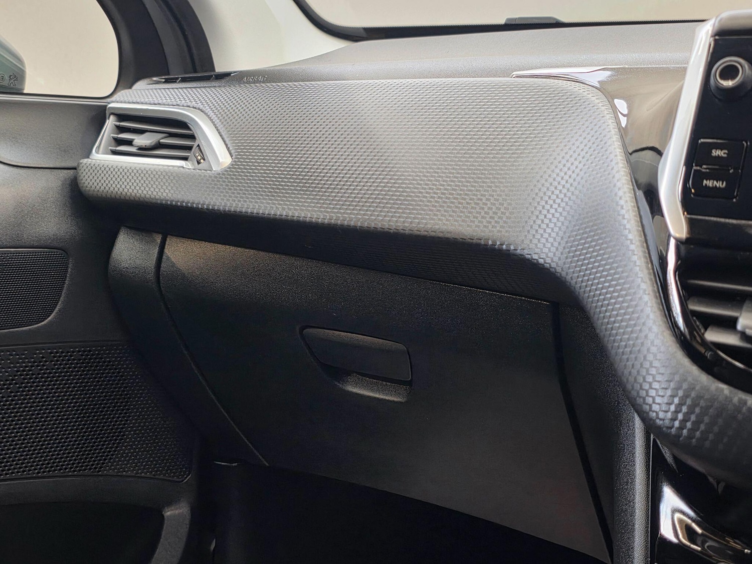 Used Peugeot 2008 2017 for sale - 76398243: Photo 18