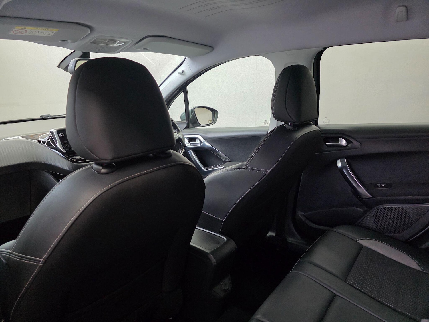 Used Peugeot 2008 2017 for sale - 76398243: Photo 28