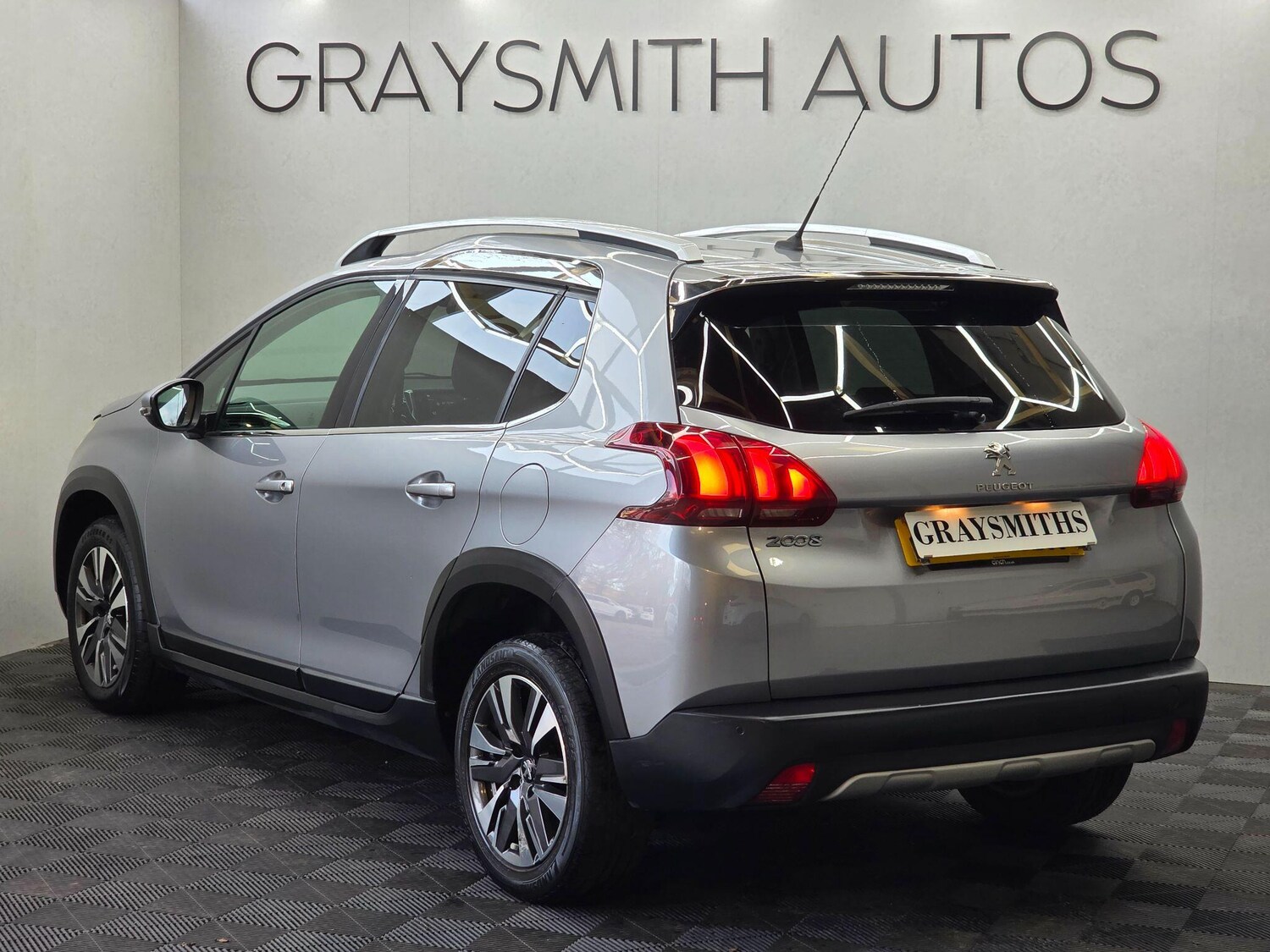 Used Peugeot 2008 2017 for sale - 76398243: Photo 3