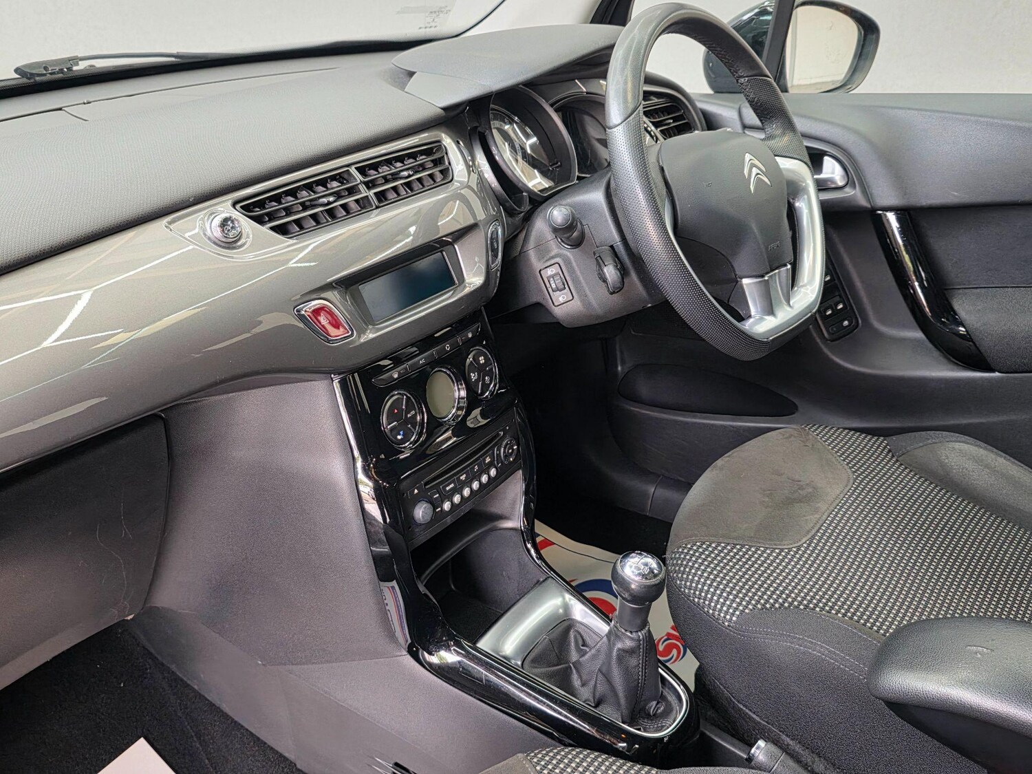 Used Citroen C3 2015 for sale - 76103992: Photo 15