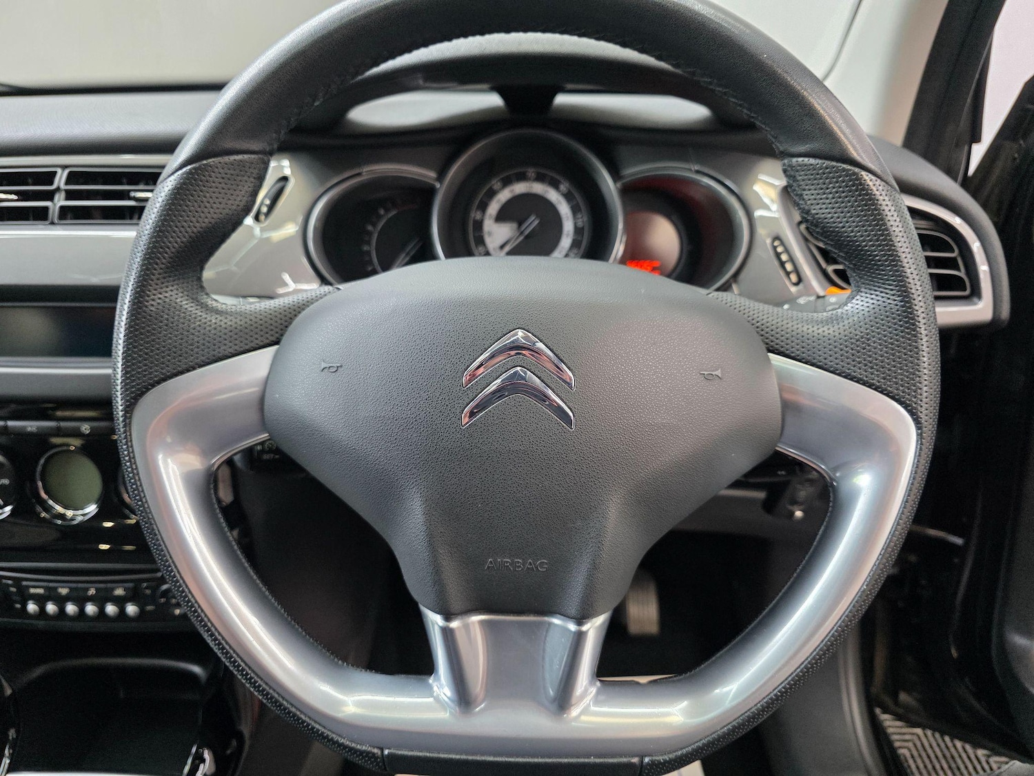 Used Citroen C3 2015 for sale - 76103992: Photo 19