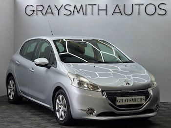 Used Peugeot 208 2012 for sale - 76104007: Photo