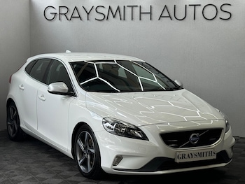 Used Volvo V40 2015 for sale - 76104018: Photo
